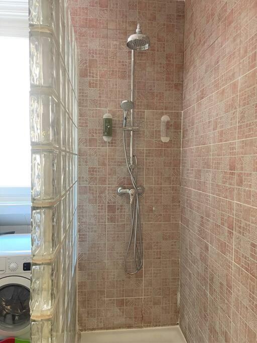 Exclusivo Y Acogedor Con Balcon En Chueca, Con Aire Acondicionado Apartamento *