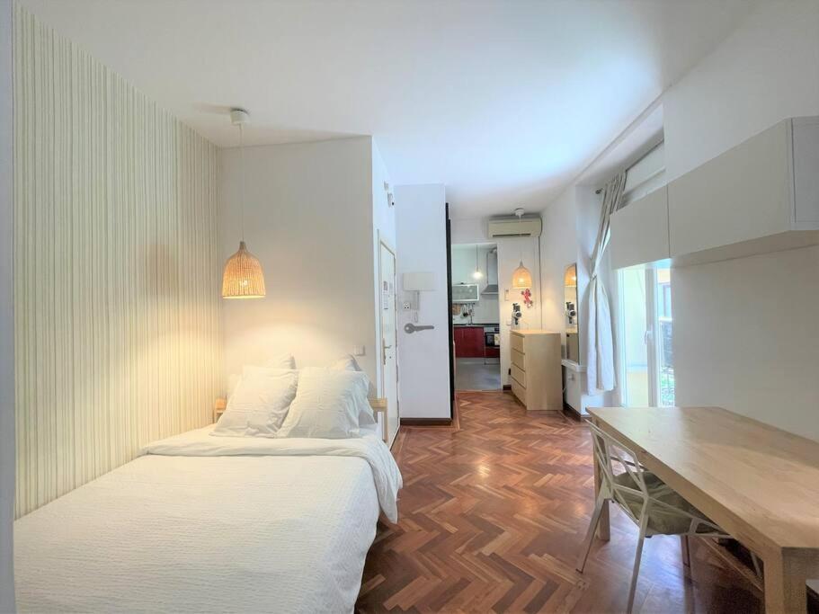 Exclusivo Y Acogedor Con Balcon En Chueca, Con Aire Acondicionado Apartamento *